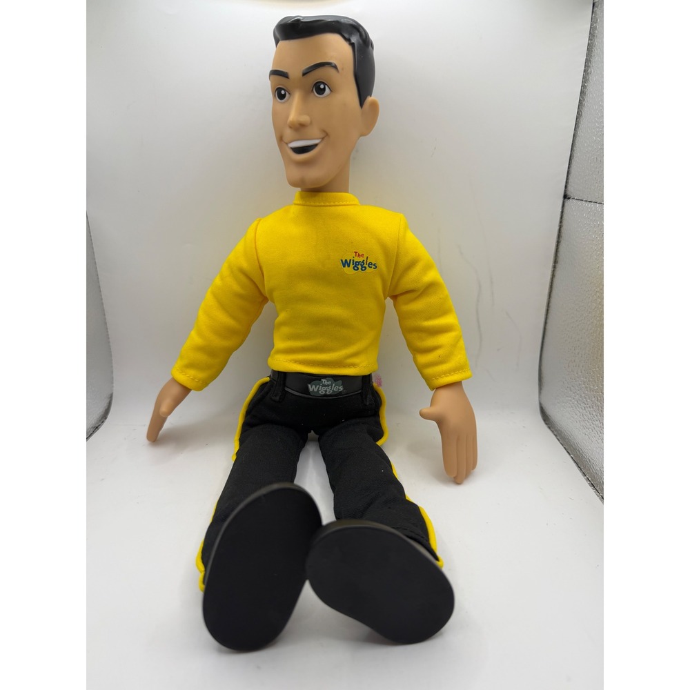 Vintage 2003 The Wiggles Greg Page Yellow Wiggle 15" Plush Doll Spin Master